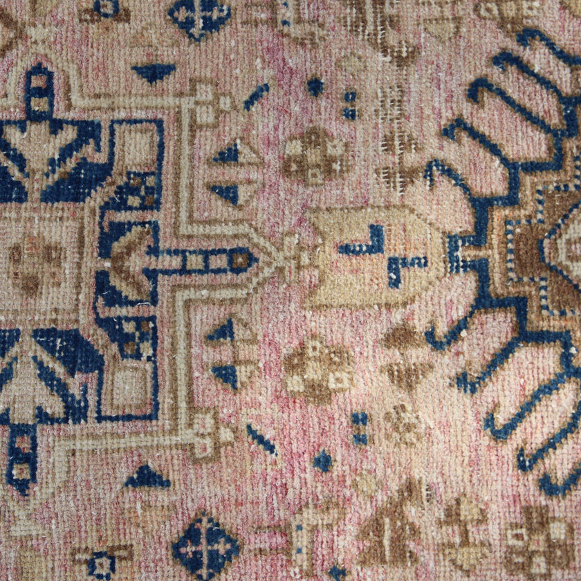 MA22 Handwoven Vintage Rug 2’3x9’4