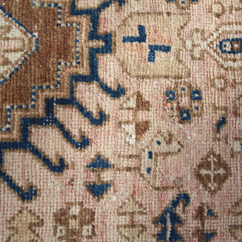 MA22 Handwoven Vintage Rug 2’3x9’4