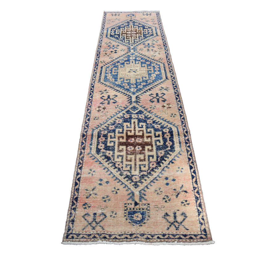 MA51 Handwoven Vintage Rug 2'6x9'6