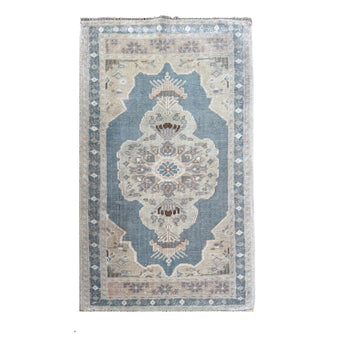 MB104 Handwoven Vintage Rug 2’1x3’5