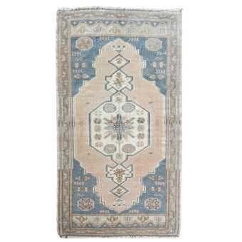 MB108 Handwoven Vintage Rug 1’10x3'4