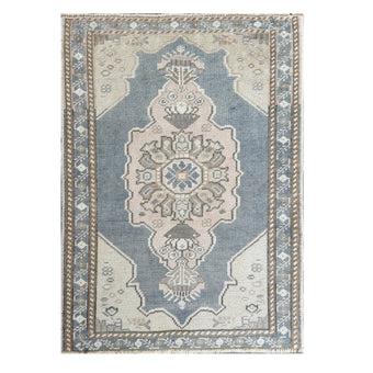 MB110 Handwoven Vintage Rug 1’10x2’7