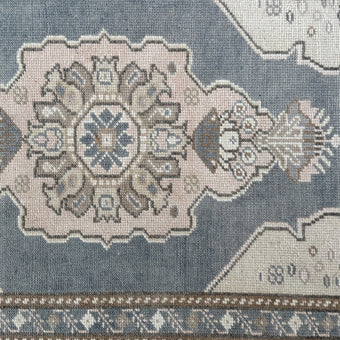 MB110 Handwoven Vintage Rug 1’10x2’7