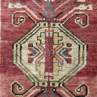 MB112 Handwoven Vintage Rug 1’7x3'3