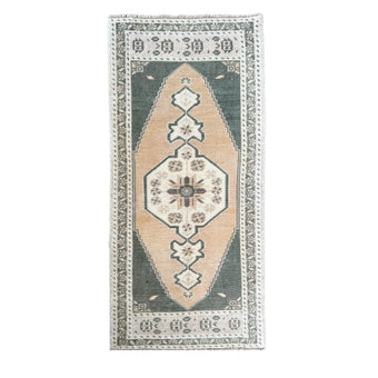 MB118 Handwoven Vintage Rug 1’8x3'7