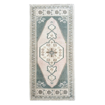 MB162 Handwoven Vintage Rug 1’8x3’6