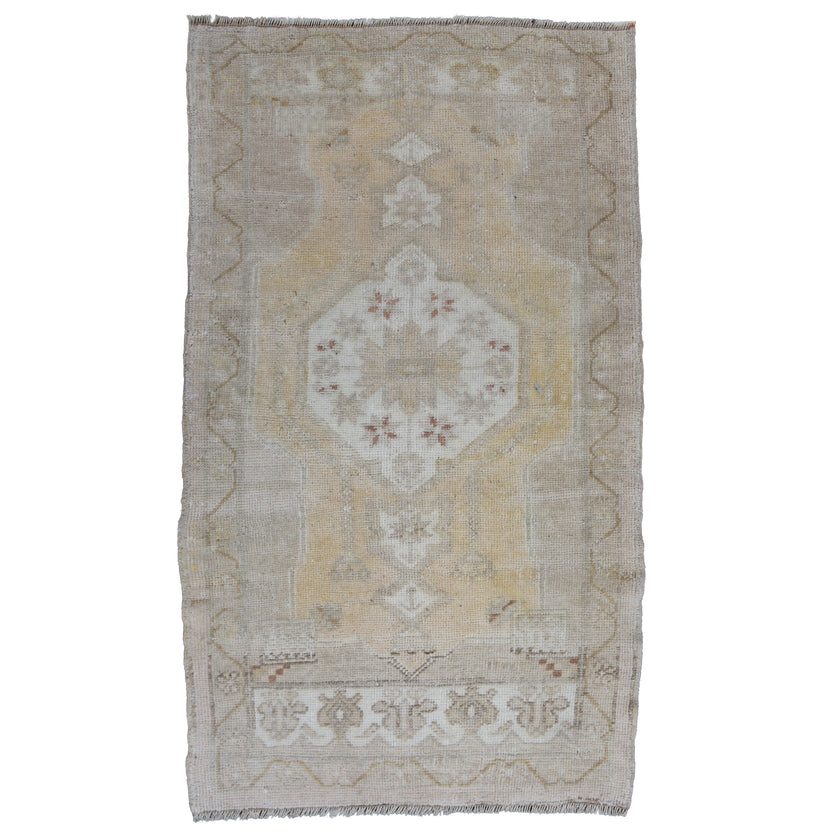 MB202 Handwoven Vintage Rug 1’11 x 3’4