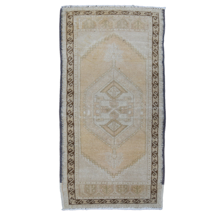 MB203 Handwoven Vintage Rug 1’8 x 3'4