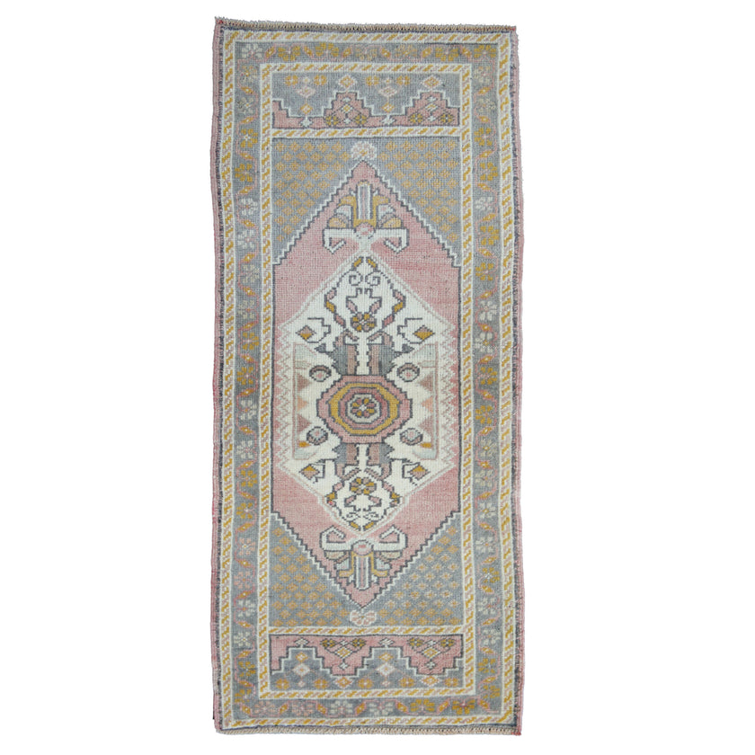 MB256 Handwoven Vintage Rug 1'9 x 4’2
