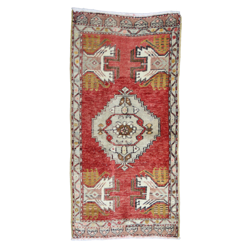 MB263 Handwoven Vintage Rug 1'8 x 3’4