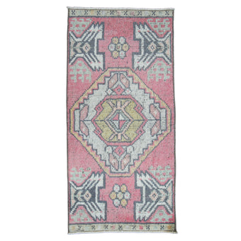 MB268 Handwoven Vintage Rug 1'7 x 3’3