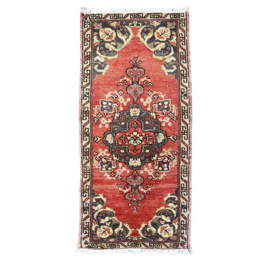 MB273 Handwoven Vintage Rug 1’6 x 3’4