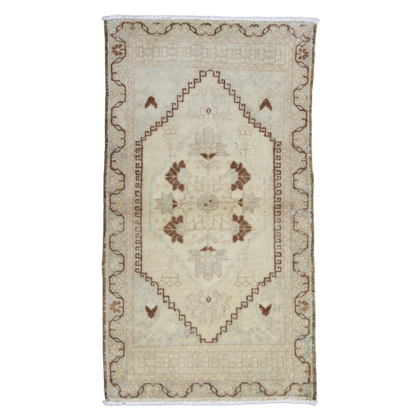 MB276 Handwoven Vintage Rug 1'8 x 3’2