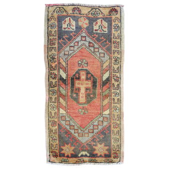 MB278 Handwoven Vintage Rug 1'7 x 3’2