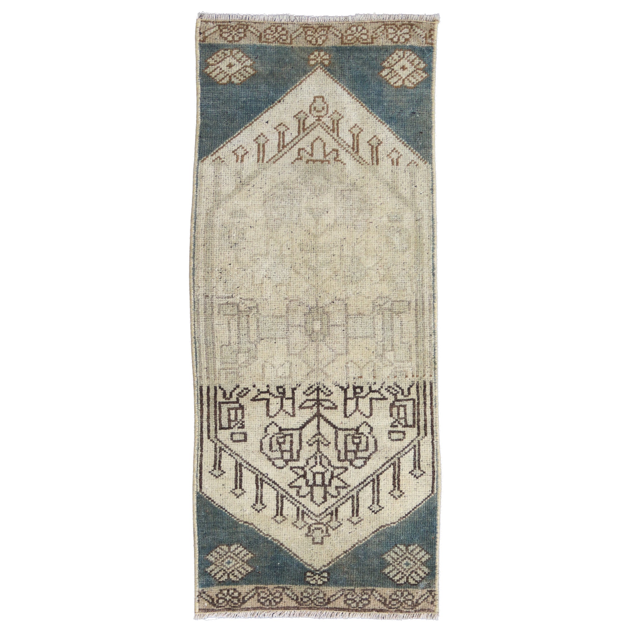 ラグ　Hand Woven LOGO Rug - small Small Rugs – Zuma Imports