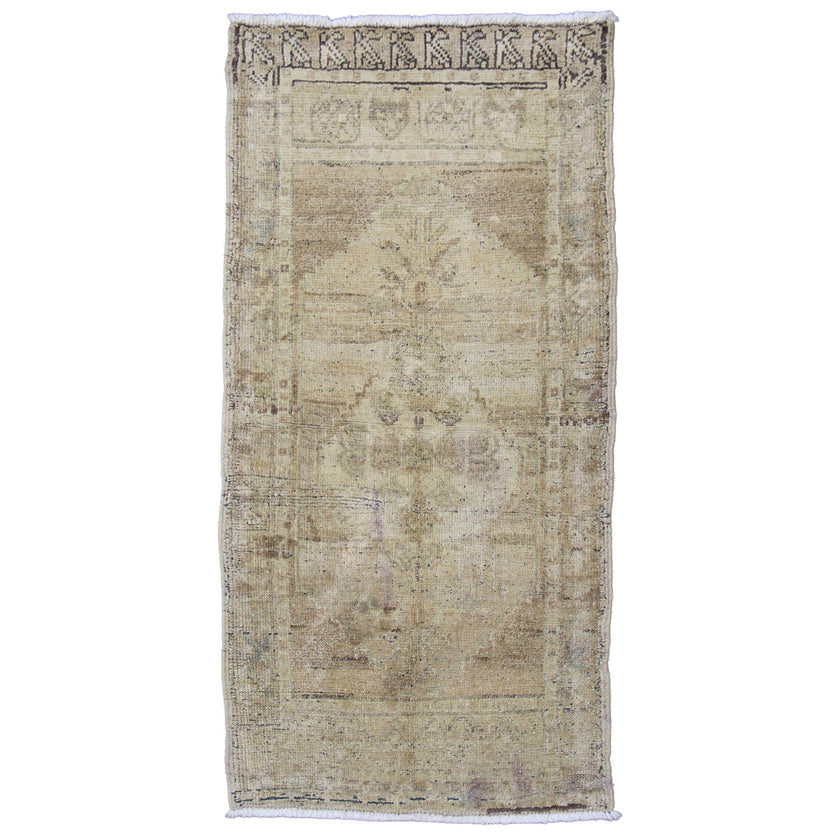 MB289 Handwoven Vintage Rug 1’7 x 3’3