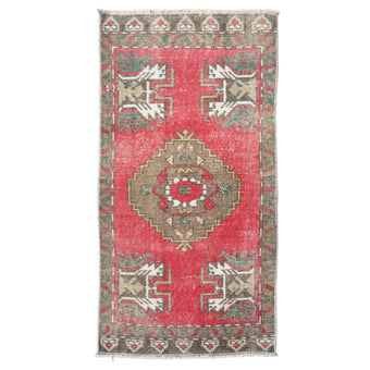 MB296 Handwoven Vintage Rug 1'8 x 3’3