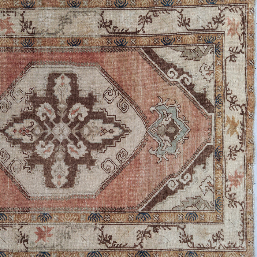 Z1018 Handwoven Vintage Rug 3'3 x 10’4