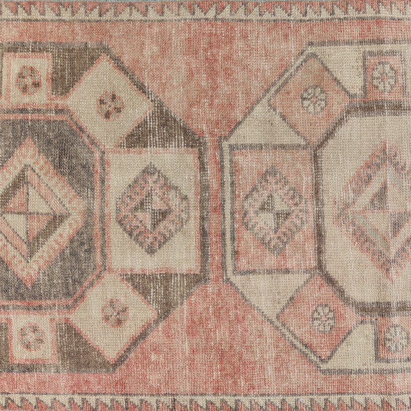 Z1021 Handwoven Vintage Rug 2'8 x 7’4
