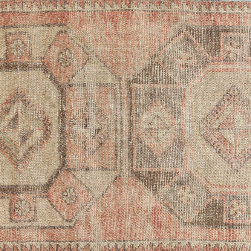 Z1021 Handwoven Vintage Rug 2'8 x 7’4