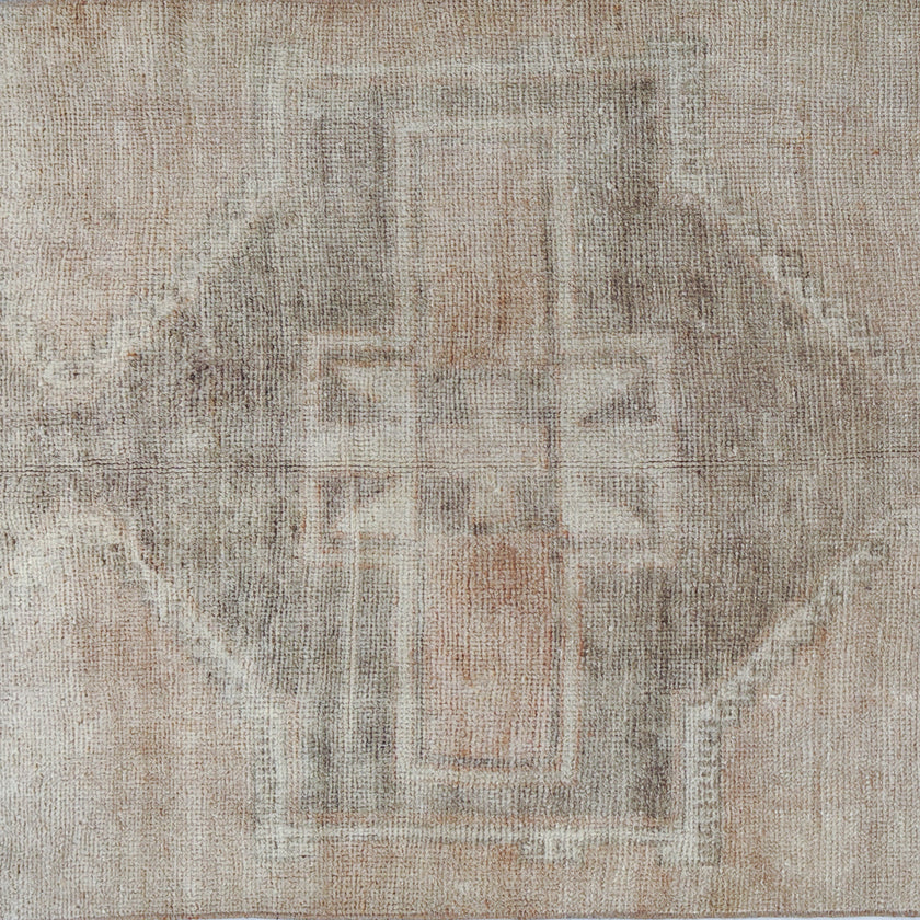 Z1022 Handwoven Vintage Rug 3'1 x 12’8