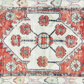 Z1028 Handwoven Vintage Rug 2'4 x 4’11