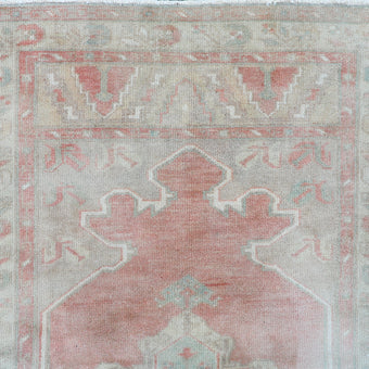 Z102 Handwoven Vintage Rug 3 x 9’6