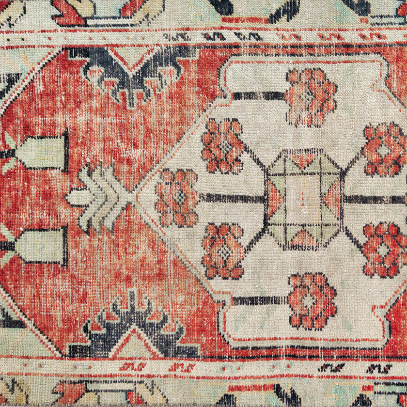 Z1044 Handwoven Vintage Rug 2’3 x 4’10