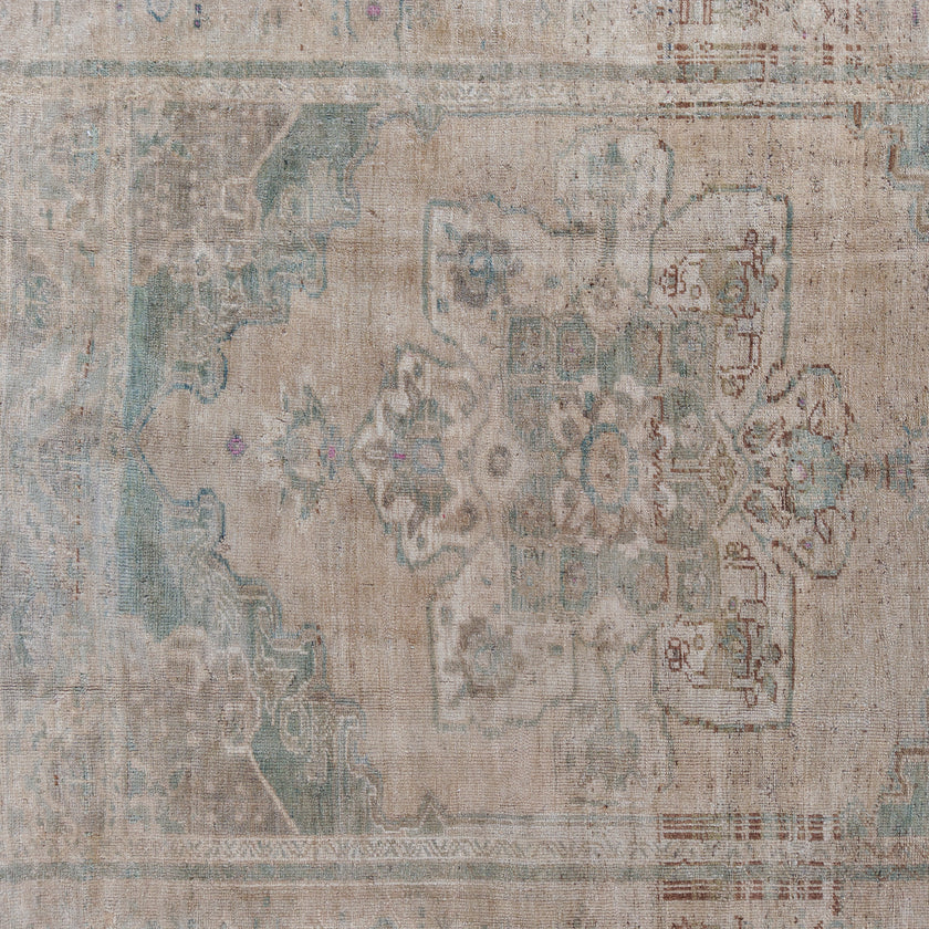 Z1076 Handwoven Vintage Rug 4’1 x 6