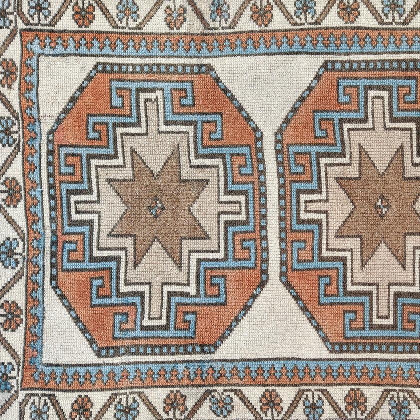 Z1084 Handwoven Vintage Rug 2’11 x11