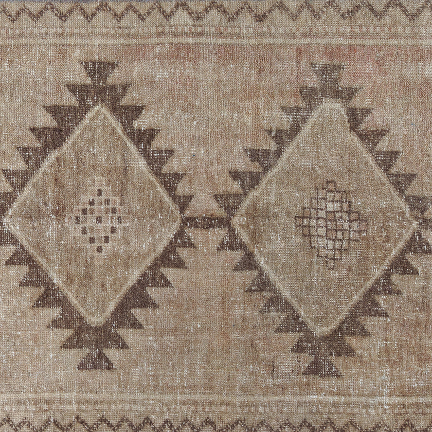 Z1090 Handwoven Vintage Rug 3’3 x 9’7
