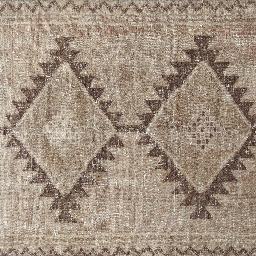 Z1090 Handwoven Vintage Rug 3’3 x 9’7