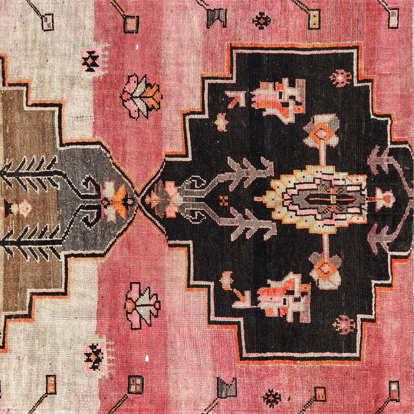 Z1103 Handwoven Vintage Rug 5'5 x 9'8