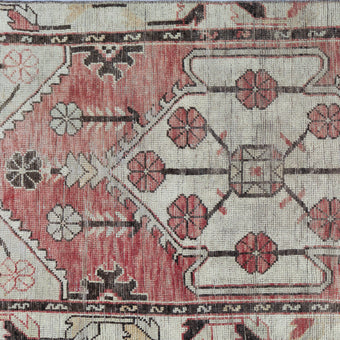 Z1114 Handwoven Vintage Rug 2'5 x 5’4