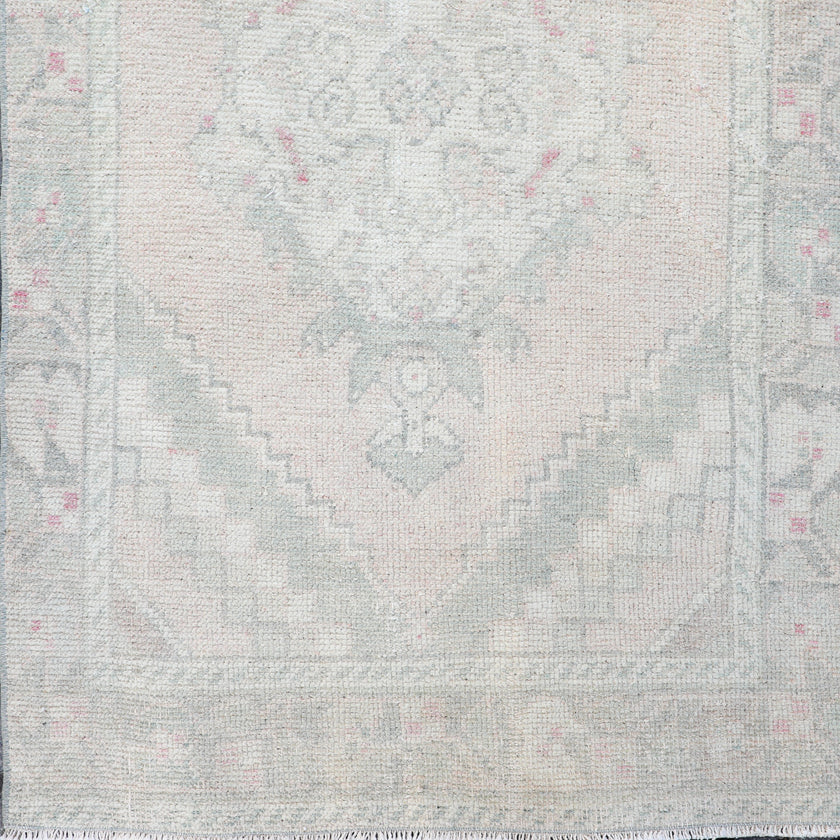 Z117 Handwoven Vintage Rug 3 x 9