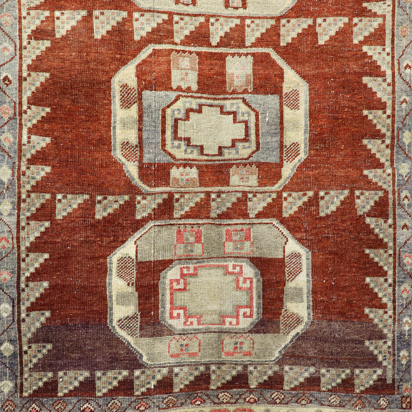 Z118 Handwoven Vintage Rug 3'4 x 8’11