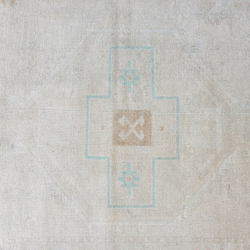 Z119 Handwoven Vintage Rug 2'10 x 9’8