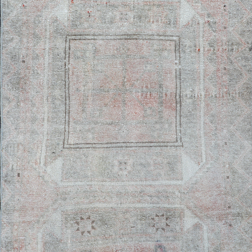 Z120 Handwoven Vintage Rug 2'8 x 10