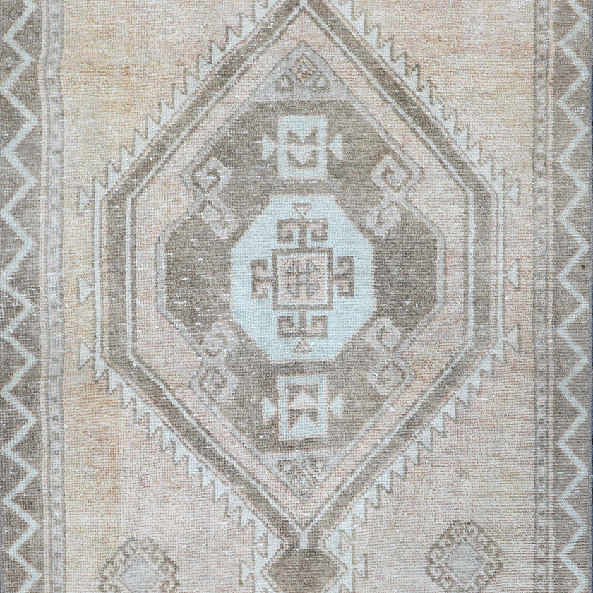Z124 Handwoven Vintage Rug 3’7x11’1