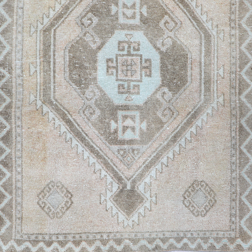 Z124 Handwoven Vintage Rug 3’7x11’1