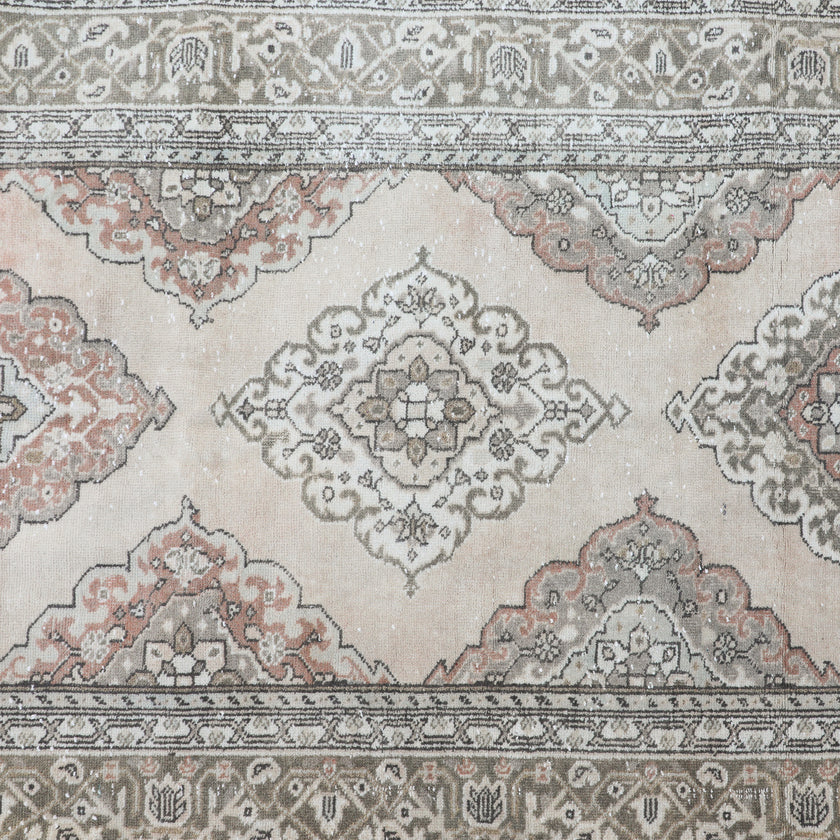Z125 Handwoven Vintage Rug 4'6 x 12'5