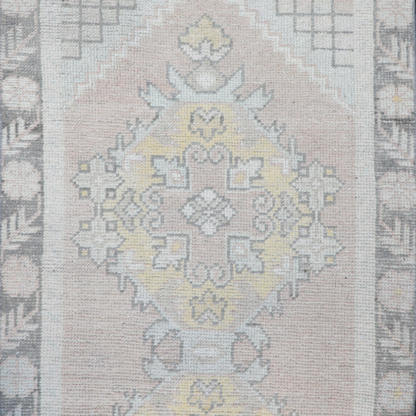 Z127 Handwoven Vintage Rug 2'10 x 9’9