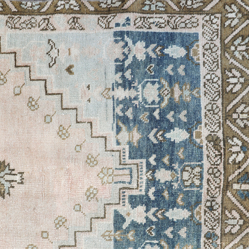 Z128 Handwoven Vintage Rug 2'10 x 8’10