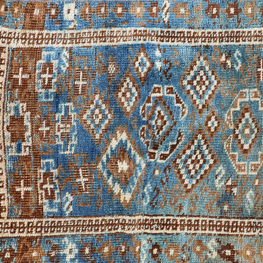 Z130 Handwoven Vintage Rug 2'3x6’8