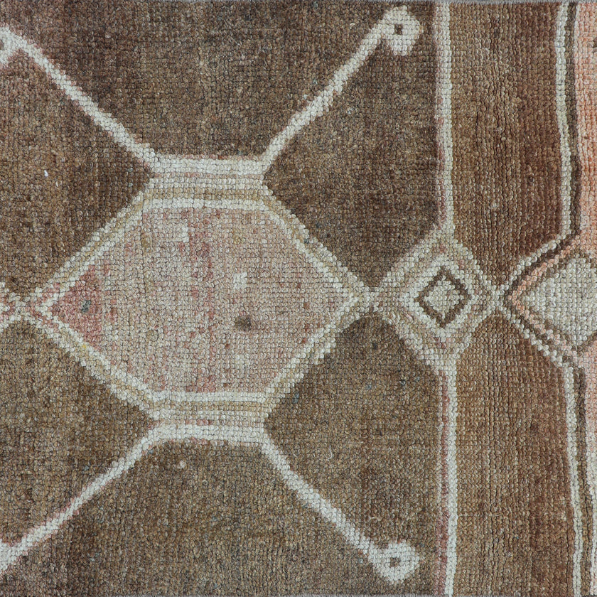 Z131 Handwoven Vintage Rug 2’4x9’9