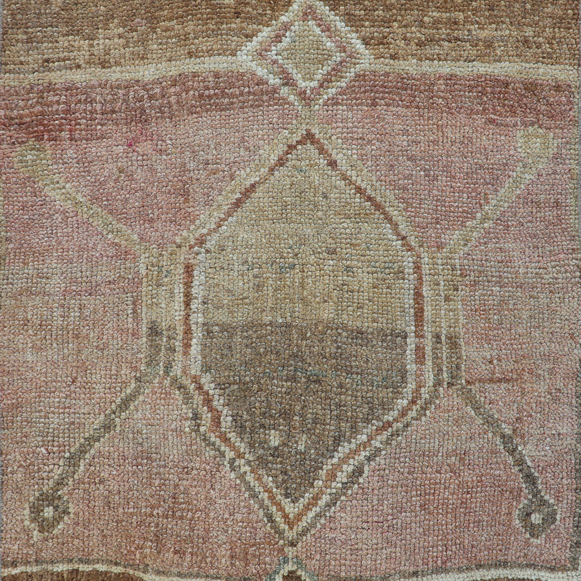 Z131 Handwoven Vintage Rug 2’4x9’9