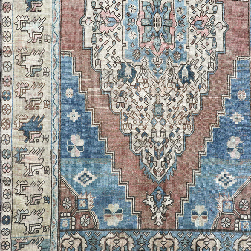 Z140 Handwoven Vintage Rug 4’3 x 8’1