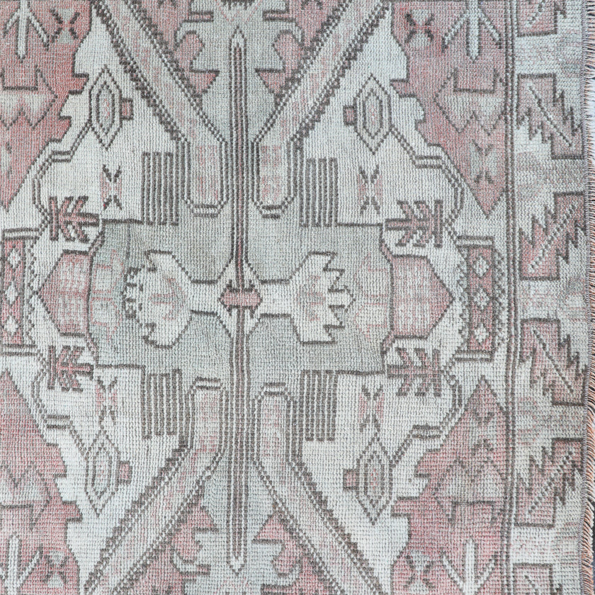 Z148 Handwoven Vintage Rug 3'4 x 6’2