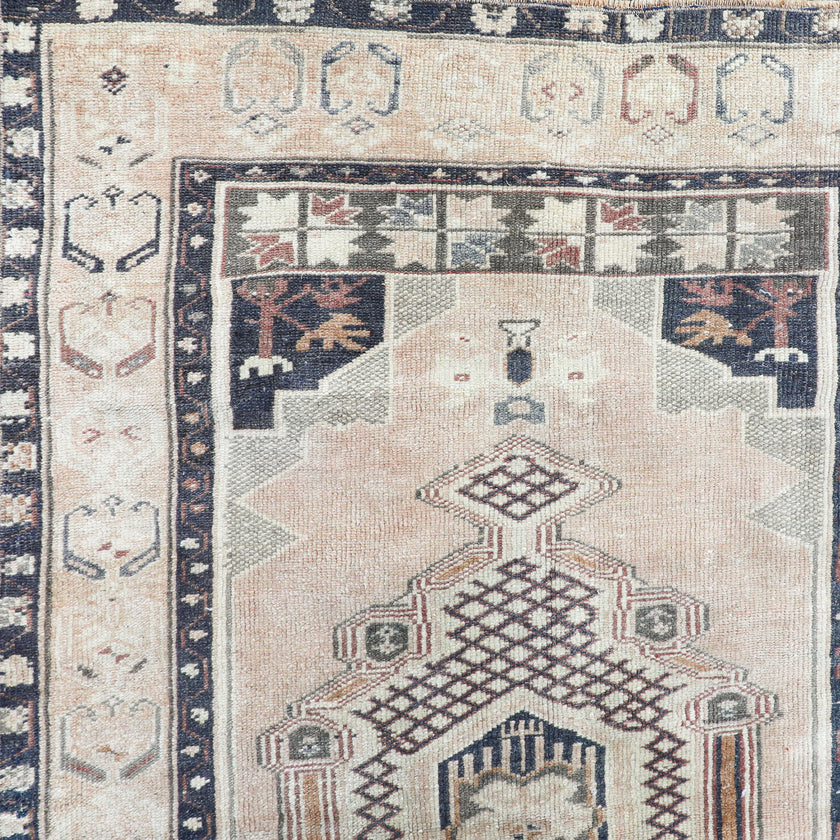 Z155 Handwoven Vintage Rug 3’5 x 5’7