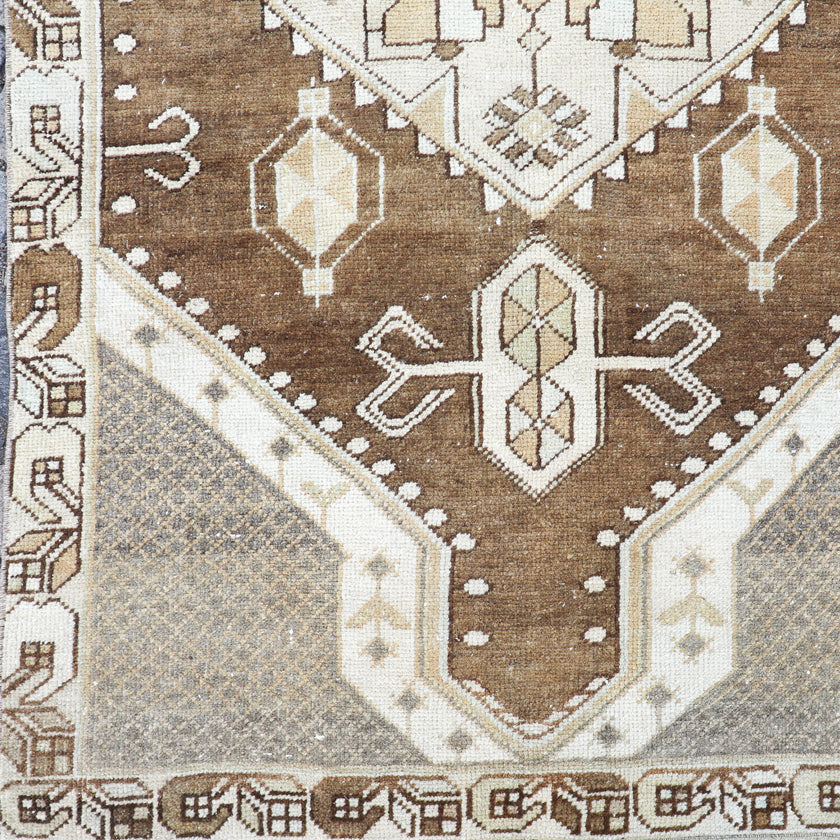 Z157 Handwoven Vintage Rug 3'2 x 6’11